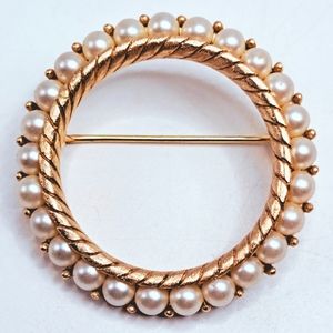 Trifari Crown Over T Vintage Faux Pearl Round Open Brooch